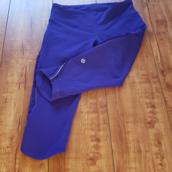 Lululemon Purple Fast & Free Ruffle Crop Capris - Picture 3 of 5